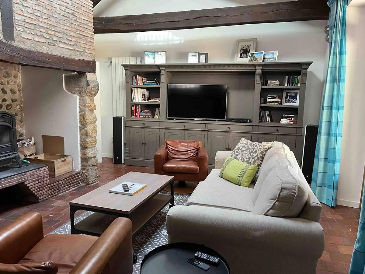 Maubourguet Villa - Sleeps 10 - Pool & Games France