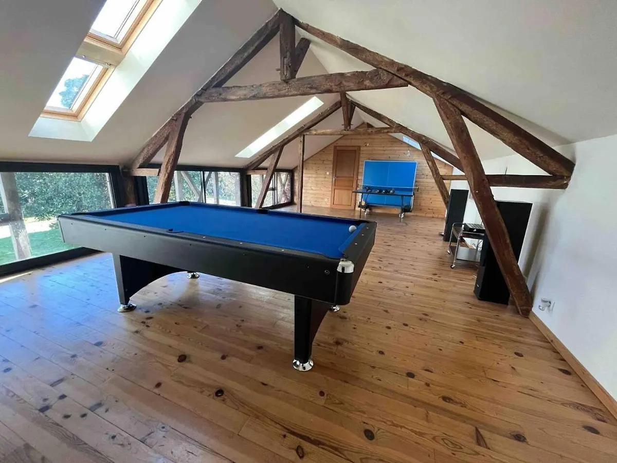 Maubourguet Villa - Sleeps 10 - Pool & Games 0*,  France