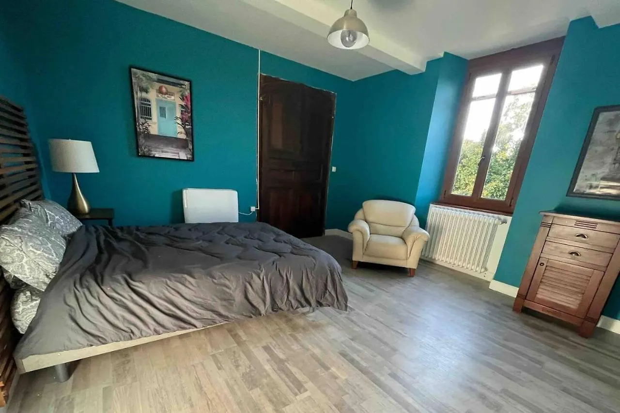 Maubourguet Villa - Sleeps 10 - Pool & Games