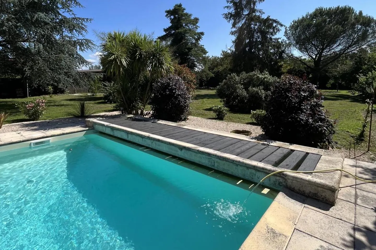 Maubourguet Villa - Sleeps 10 - Pool & Games France