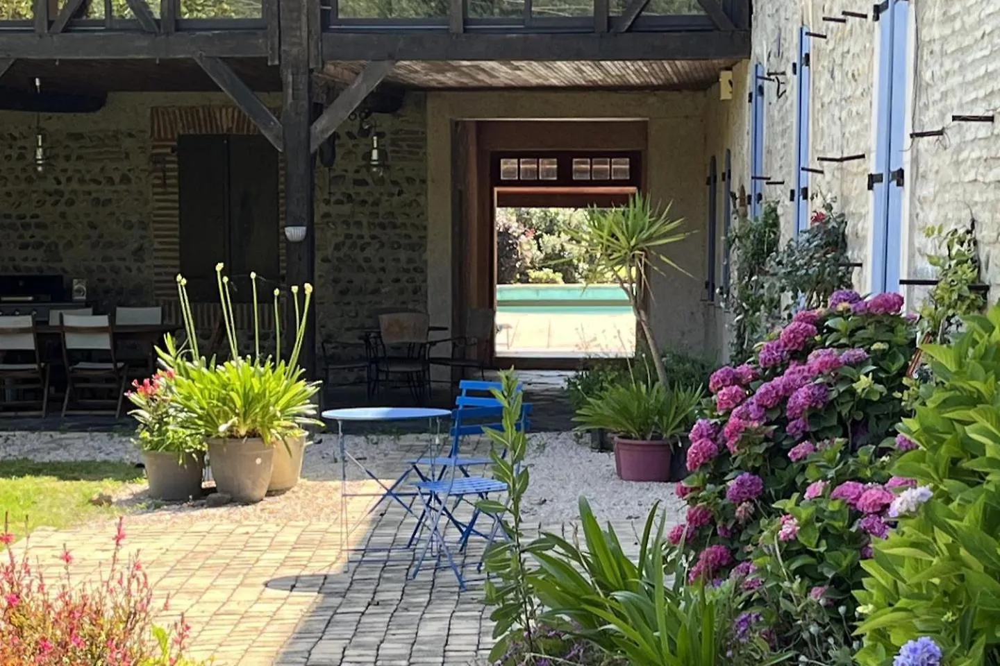 Maubourguet Villa - Sleeps 10 - Pool & Games 0*,  France